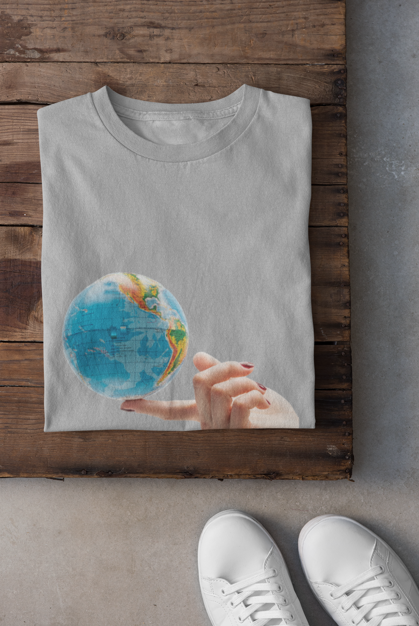 GIS HAVING THE WORLD T SHIRT